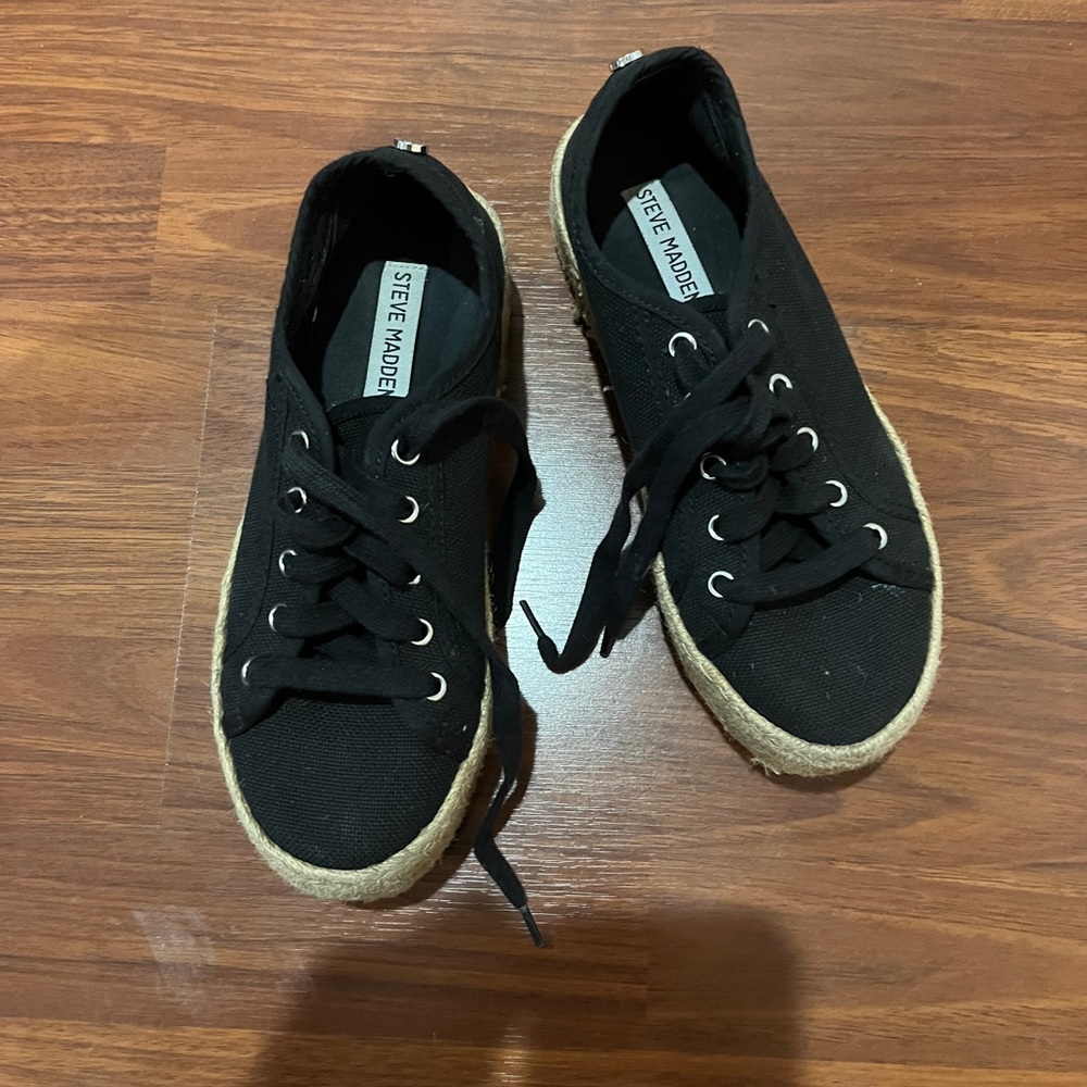 Black platform Steve Madden 6.5 sneakers